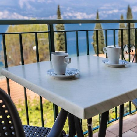 Residence Solei Classic & Plus Brenzone sul Garda Exteriör bild