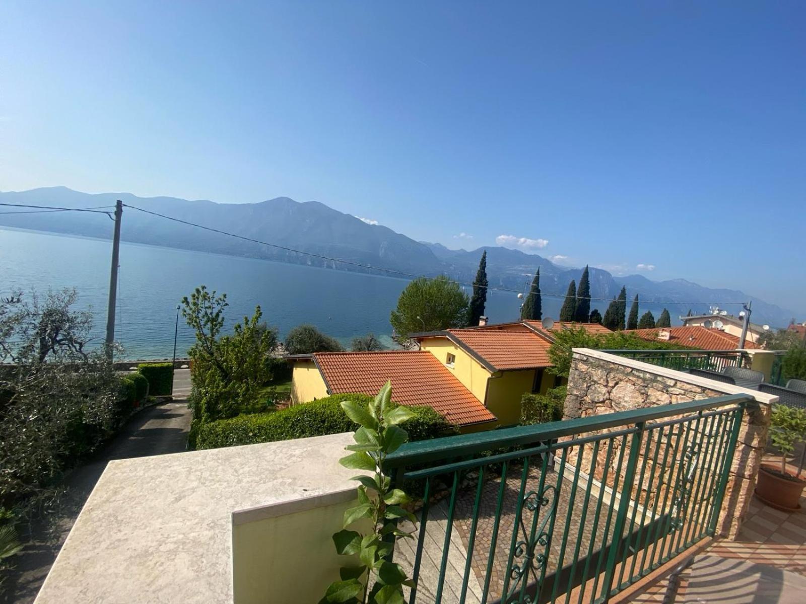 Residence Solei Classic & Plus Brenzone sul Garda Exteriör bild