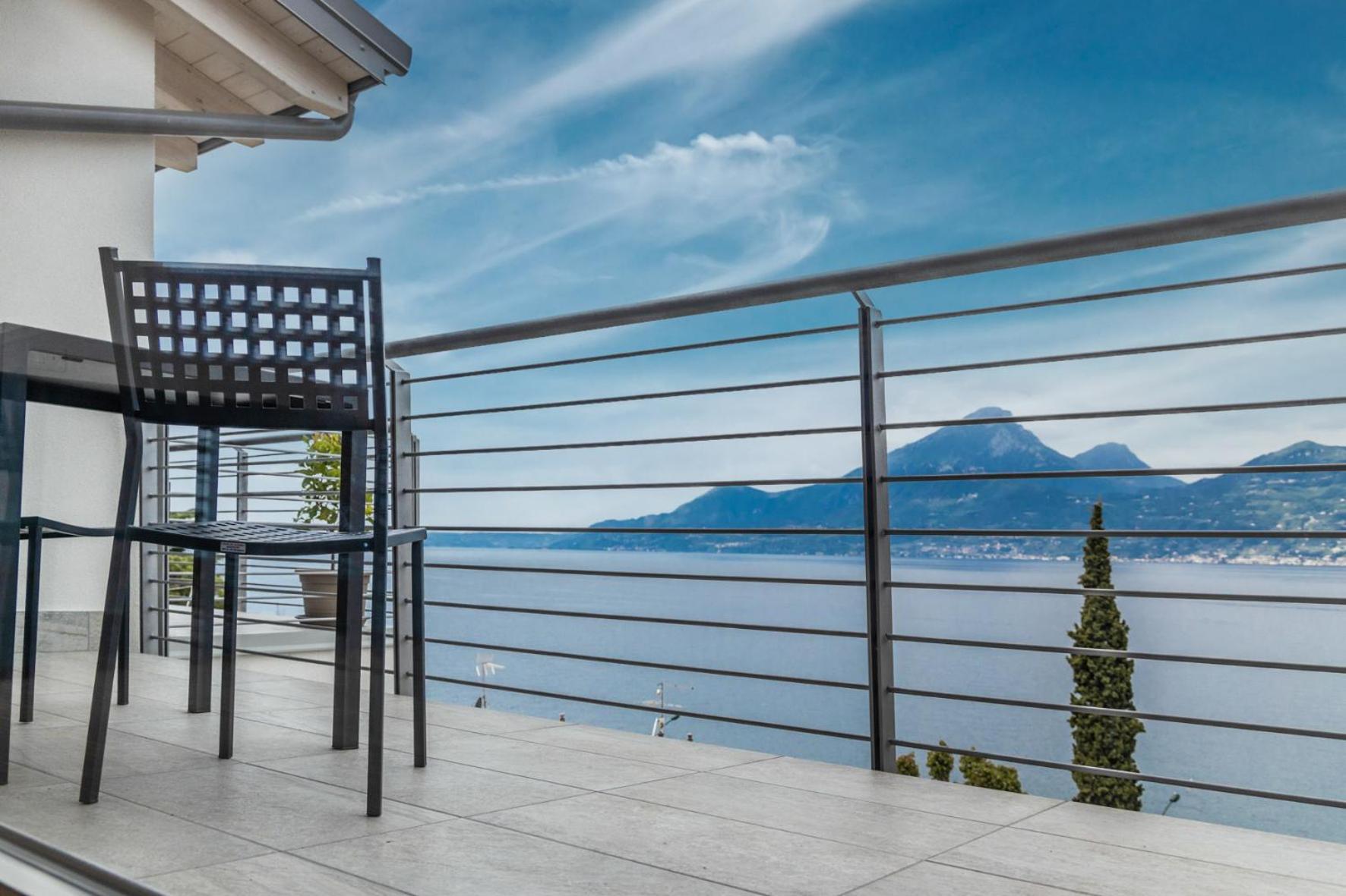 Residence Solei Classic & Plus Brenzone sul Garda Exteriör bild