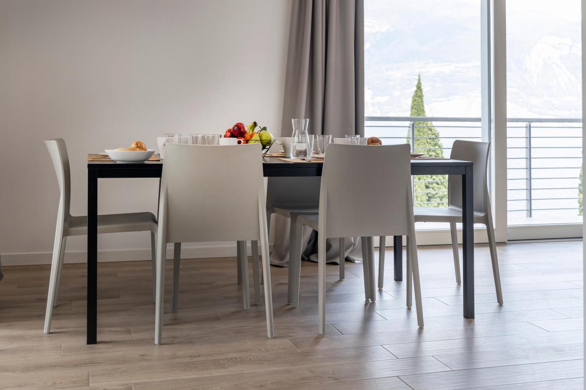 Residence Solei Classic & Plus Brenzone sul Garda Exteriör bild