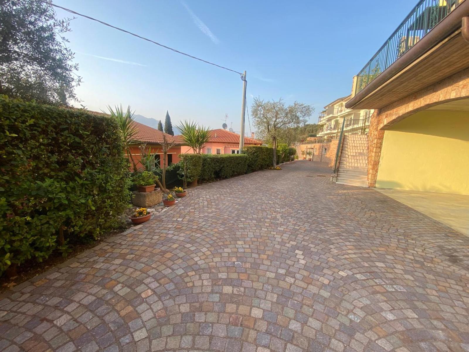 Residence Solei Classic & Plus Brenzone sul Garda Exteriör bild