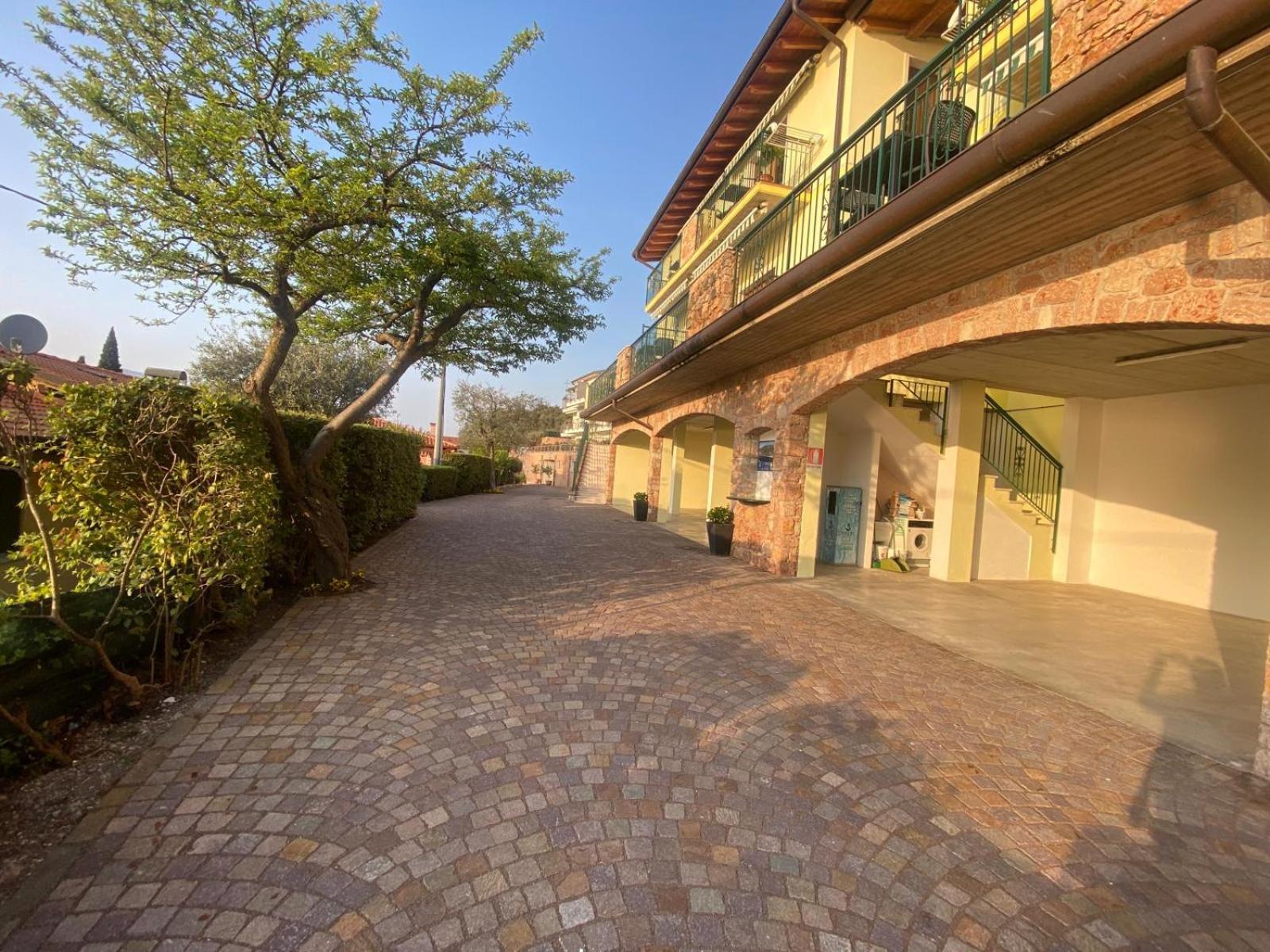 Residence Solei Classic & Plus Brenzone sul Garda Exteriör bild