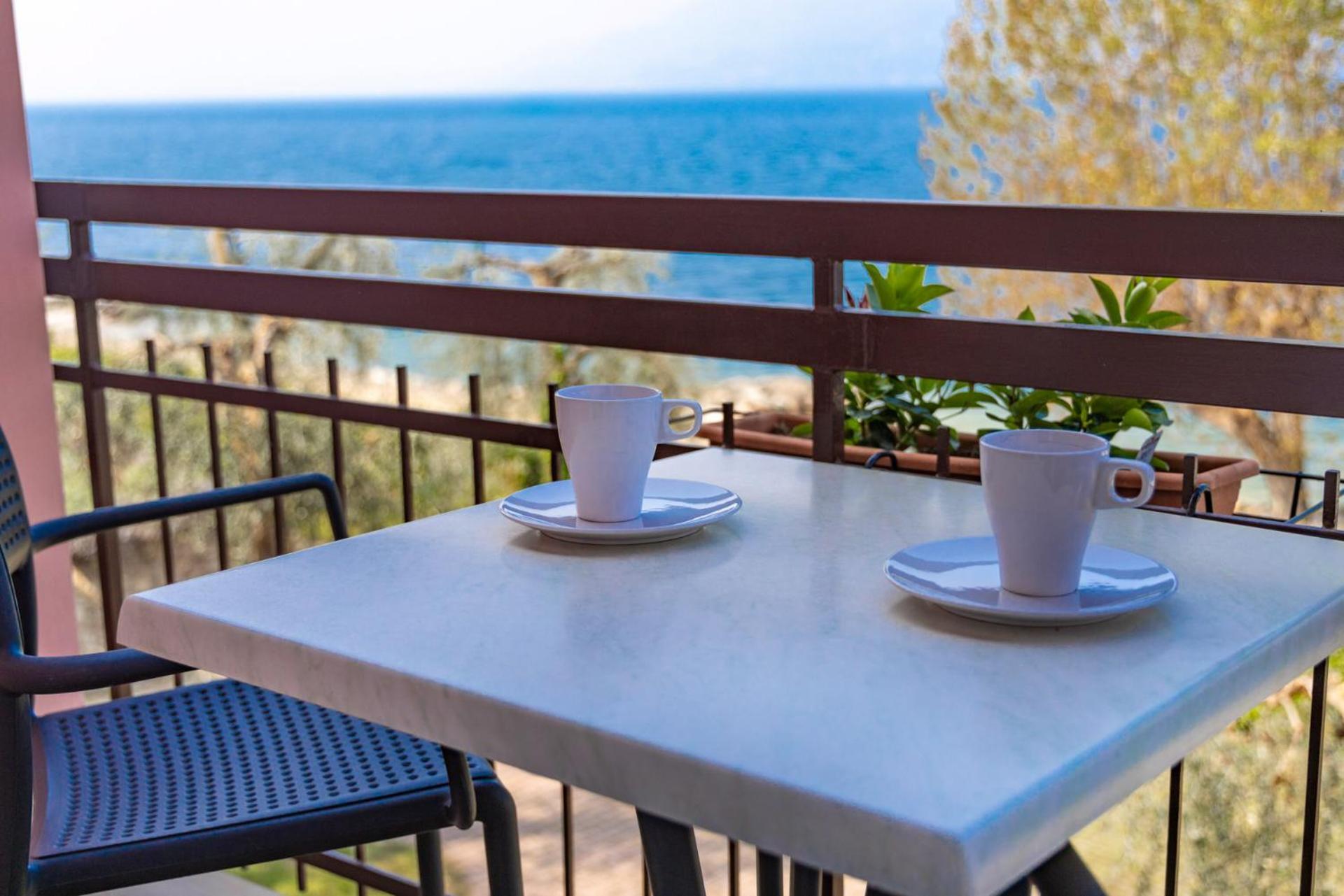 Residence Solei Classic & Plus Brenzone sul Garda Exteriör bild